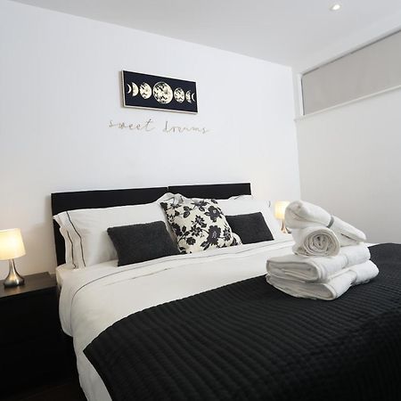 Luxury Apartments In Central Watford Watford  Exteriör bild